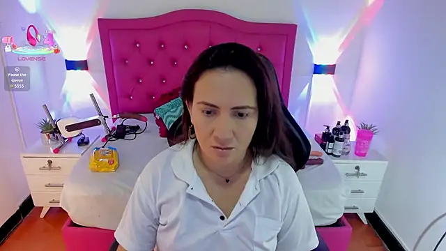 Nathalia rodriguezz online show from 10-01-25, 03:29