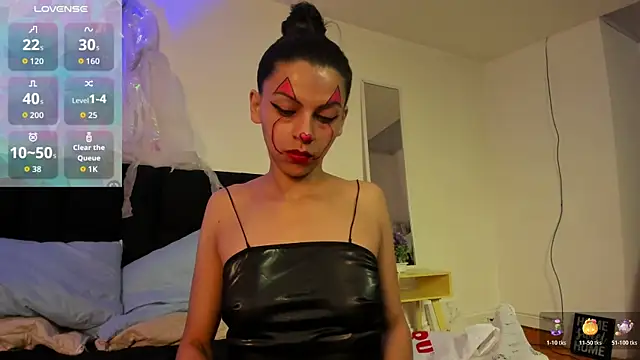 Snapshot of aitana_garcia_ chatting on 10-30-25, 11:33 aitana garcia online show from 10-30-25, 11:33