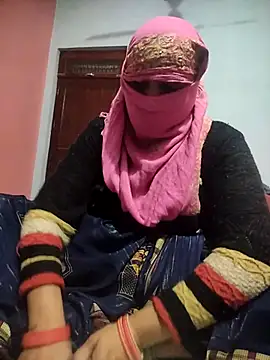 Snapshot of indian_couple4 chatting on 02-18-25, 04:16 indian couple4 online show from 02-18-25, 04:16