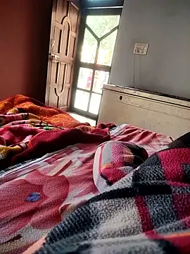 Snapshot of indian_couple4 chatting on 01-11-26, 03:55 indian couple4 online show from 01-11-26, 03:55