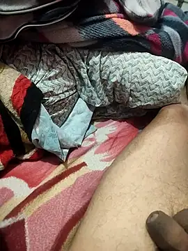 Snapshot of indian_couple4 chatting on 01-17-26, 03:39 indian couple4 online show from 01-17-26, 03:39