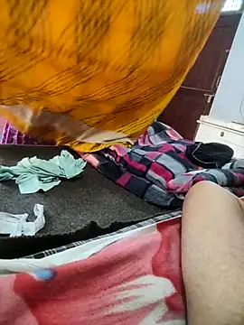 Snapshot of indian_couple4 chatting on 02-14-26, 08:22 indian couple4 online show from 02-14-26, 08:22