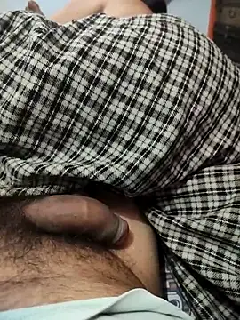 Snapshot of indian_couple4 chatting on 02-28-26, 06:58 indian couple4 online show from 02-28-26, 06:58