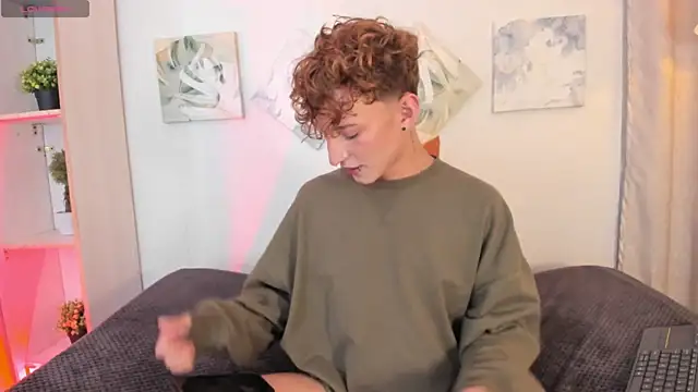 iiangel  online show from 11-13-25, 06:45