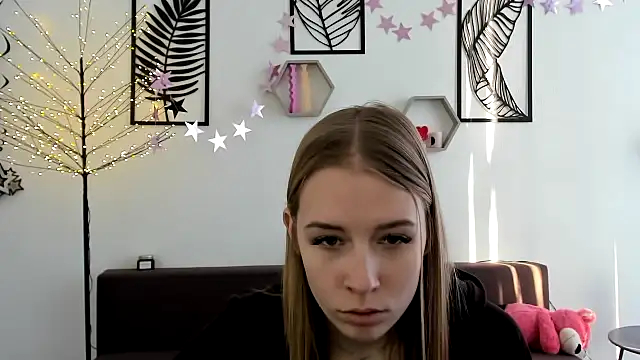 Snapshot of AnnNorriss chatting on 02-23-25, 06:17 AnnNorriss online show from 02-23-25, 06:17