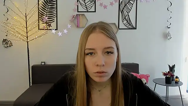 Snapshot of AnnNorriss chatting on 02-23-25, 09:22 AnnNorriss online show from 02-23-25, 09:22