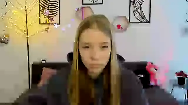 Snapshot of AnnNorriss chatting on 02-26-25, 01:41 AnnNorriss online show from 02-26-25, 01:41