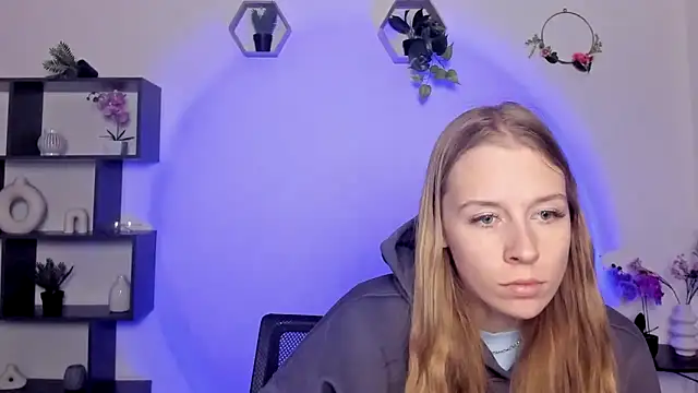 Snapshot of AnnNorriss chatting on 03-03-25, 05:07 AnnNorriss online show from 03-03-25, 05:07