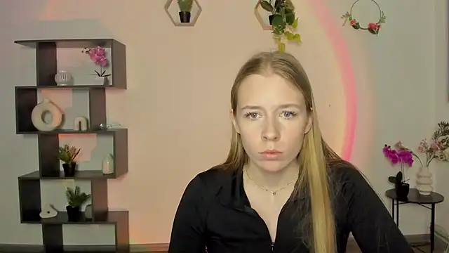 Snapshot of AnnNorriss chatting on 03-10-25, 04:14 AnnNorriss online show from 03-10-25, 04:14