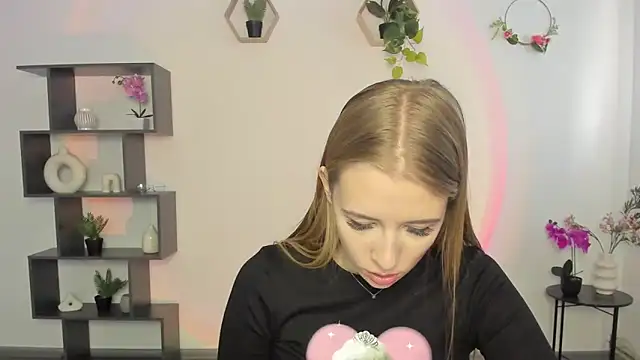 Snapshot of AnnNorriss chatting on 03-18-25, 01:42 AnnNorriss online show from 03-18-25, 01:42