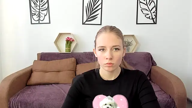 Snapshot of AnnNorriss chatting on 03-21-25, 11:12 AnnNorriss online show from 03-21-25, 11:12