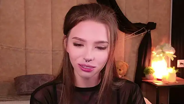 Sierra Fane online show from 09-20-25, 05:52