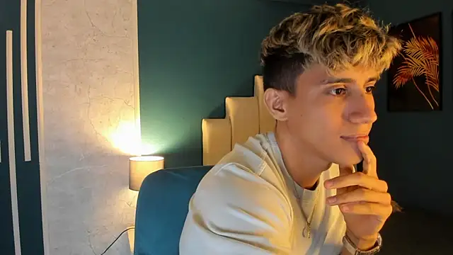 Allex Cano online show from 03-02-25, 06:05