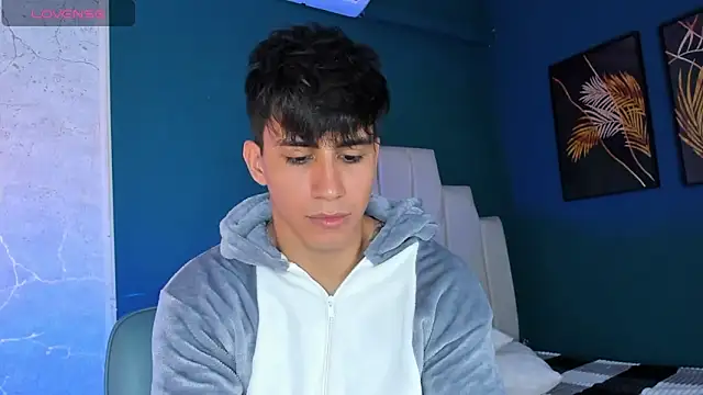 Snapshot of Allex_Cano chatting on 12-18-25, 03:45 Allex Cano online show from 12-18-25, 03:45