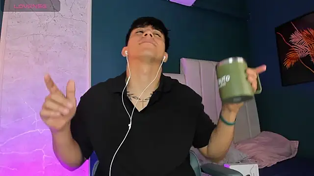 Snapshot of Allex_Cano chatting on 12-20-25, 11:06 Allex Cano online show from 12-20-25, 11:06