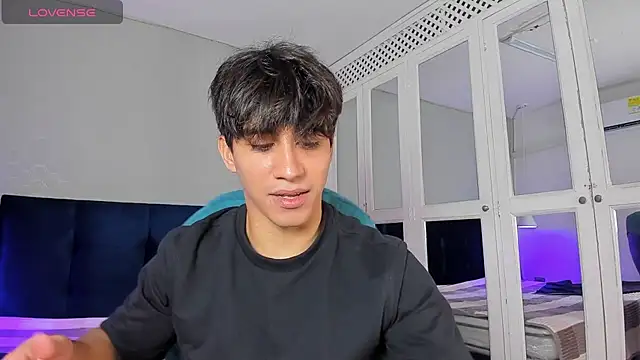 Snapshot of Allex_Cano chatting on 02-07-26, 05:16 Allex Cano online show from 02-07-26, 05:16