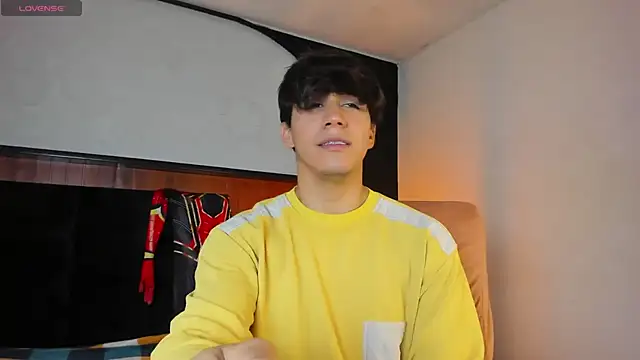 Snapshot of Allex_Cano chatting on 02-21-26, 08:21 Allex Cano online show from 02-21-26, 08:21