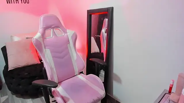 Zamira Taylor online show from 03-15-25, 07:38