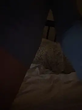 Snapshot of Hildas chatting on 12-22-25, 09:17 Hildas online show from 12-22-25, 09:17