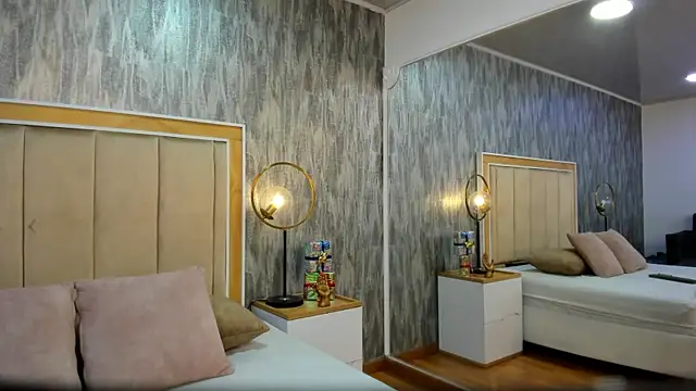 NahomyCarther online show from 12-14-25, 03:56