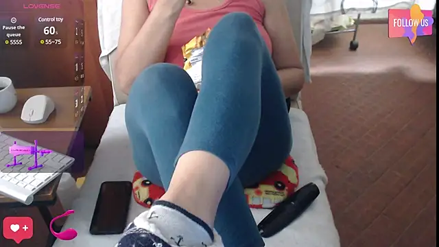 Snapshot of Sexyqueen_mature_ chatting on 02-27-25, 08:42 Sexyqueen mature online show from 02-27-25, 08:42