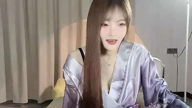 Snapshot of Annnnqi-77 chatting on 03-18-25, 10:57 Annnnqi-77 online show from 03-18-25, 10:57