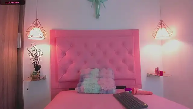 Rachel rivera online show from 02-18-25, 02:59