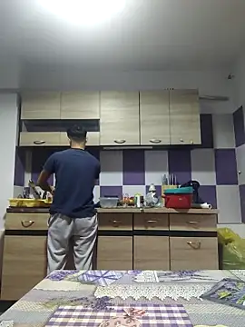 Snapshot of andreiiiii2025 chatting on 10-30-25, 09:33 andreiiiii2025 online show from 10-30-25, 09:33