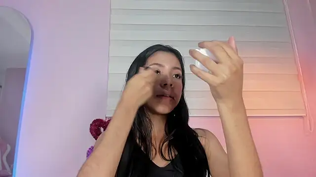 emily sweett24 online show from 03-07-25, 12:45