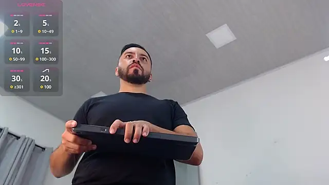 Snapshot of sebastian_colle chatting on 03-20-25, 12:11 sebastian colle online show from 03-20-25, 12:11