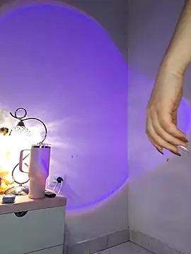 Snapshot of ammy_e chatting on 10-10-25, 12:20 ammy e online show from 10-10-25, 12:20