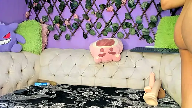 Snapshot of amydelahozgomez chatting on 09-13-25, 06:02 amydelahozgomez online show from 09-13-25, 06:02