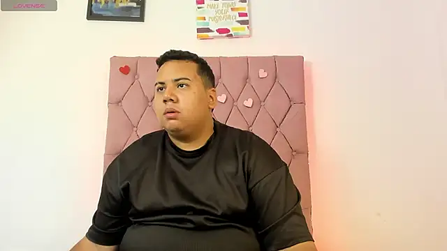 MICHAEL AND SHARON online show from 10-11-25, 04:33