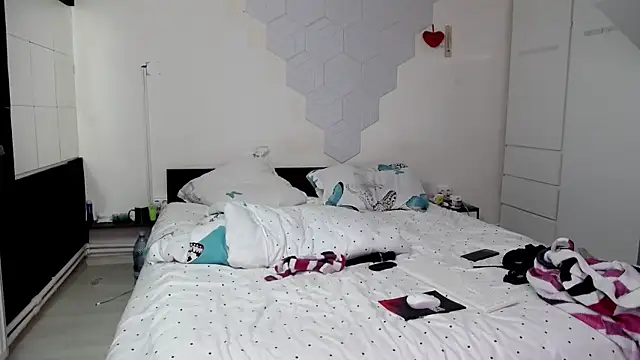 Snapshot of SophieRay92 chatting on 03-22-25, 06:25 SophieRay92 online show from 03-22-25, 06:25