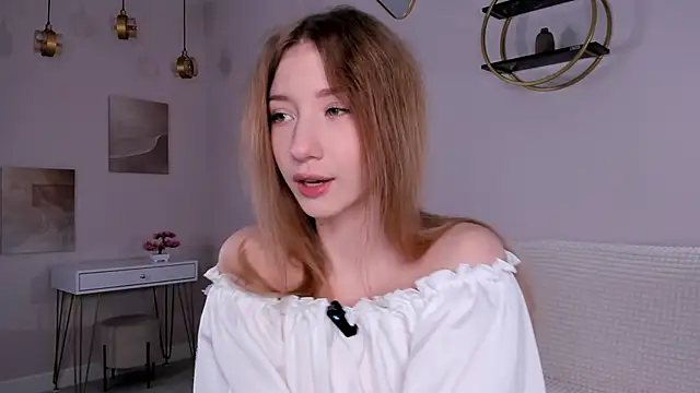 SunnivaCovil online show from 09-10-25, 02:06