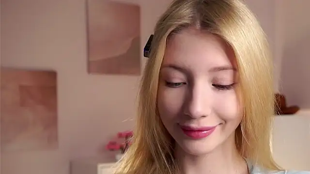 SunnivaCovil online show from 03-30-26, 02:51