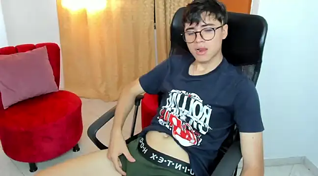 Snapshot of liam_orion chatting on 02-28-25, 07:14 liam orion online show from 02-28-25, 07:14