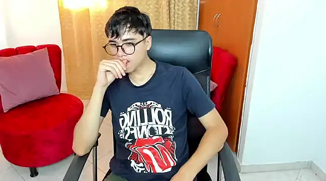 Snapshot of liam_orion chatting on 02-28-25, 10:17 liam orion online show from 02-28-25, 10:17