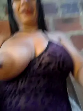 Snapshot of hot_veteran01 chatting on 11-21-25, 10:47 hot veteran01 online show from 11-21-25, 10:47