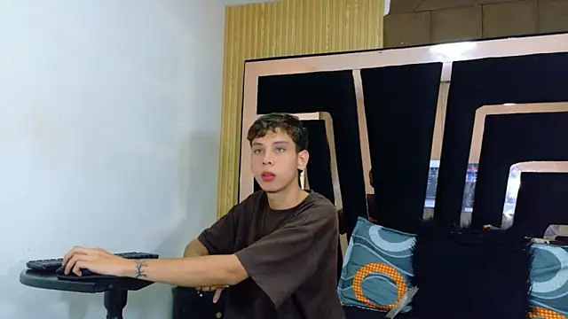 Noahoconor online show from 12-18-25, 08:15