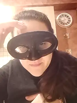 Snapshot of Dolcecurvy chatting on 03-07-25, 10:43 Dolcecurvy online show from 03-07-25, 10:43