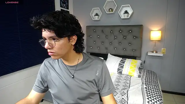 Snapshot of cheryl_bohareal chatting on 02-24-25, 10:14 cheryl bohareal online show from 02-24-25, 10:14