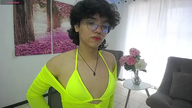 Snapshot of cheryl_bohareal chatting on 03-21-25, 06:18 cheryl bohareal online show from 03-21-25, 06:18