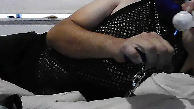 Snapshot of kinkyfag94 chatting on 12-21-25, 08:21 kinkyfag94 online show from 12-21-25, 08:21