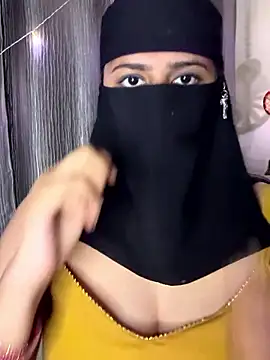 Dishasarmaa05 online show from 01-09-26, 04:43