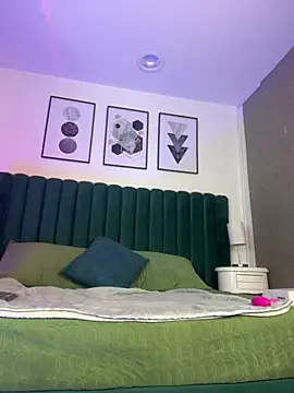 Tyla Ks online show from 02-28-25, 07:25