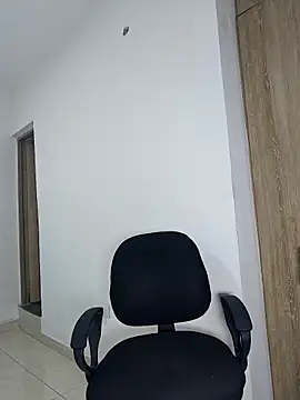 Snapshot of sophia_ramirez12 chatting on 11-16-25, 04:18 sophia ramirez12 online show from 11-16-25, 04:18