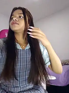 Snapshot of sophia_ramirez12 chatting on 05-06-26, 08:47 sophia ramirez12 online show from 05-06-26, 08:47