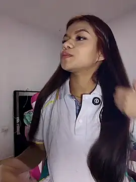 Snapshot of sophia_ramirez12 chatting on 05-29-26, 09:13 sophia ramirez12 online show from 05-29-26, 09:13