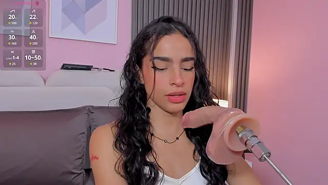 honey sofii  online show from 09-30-25, 12:21